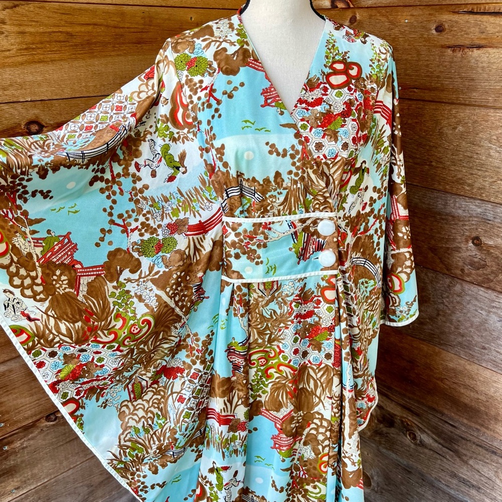 Vintage Sixties Seventies Batwing Kimono Caftan Asian Print Flowy Maxi Dress